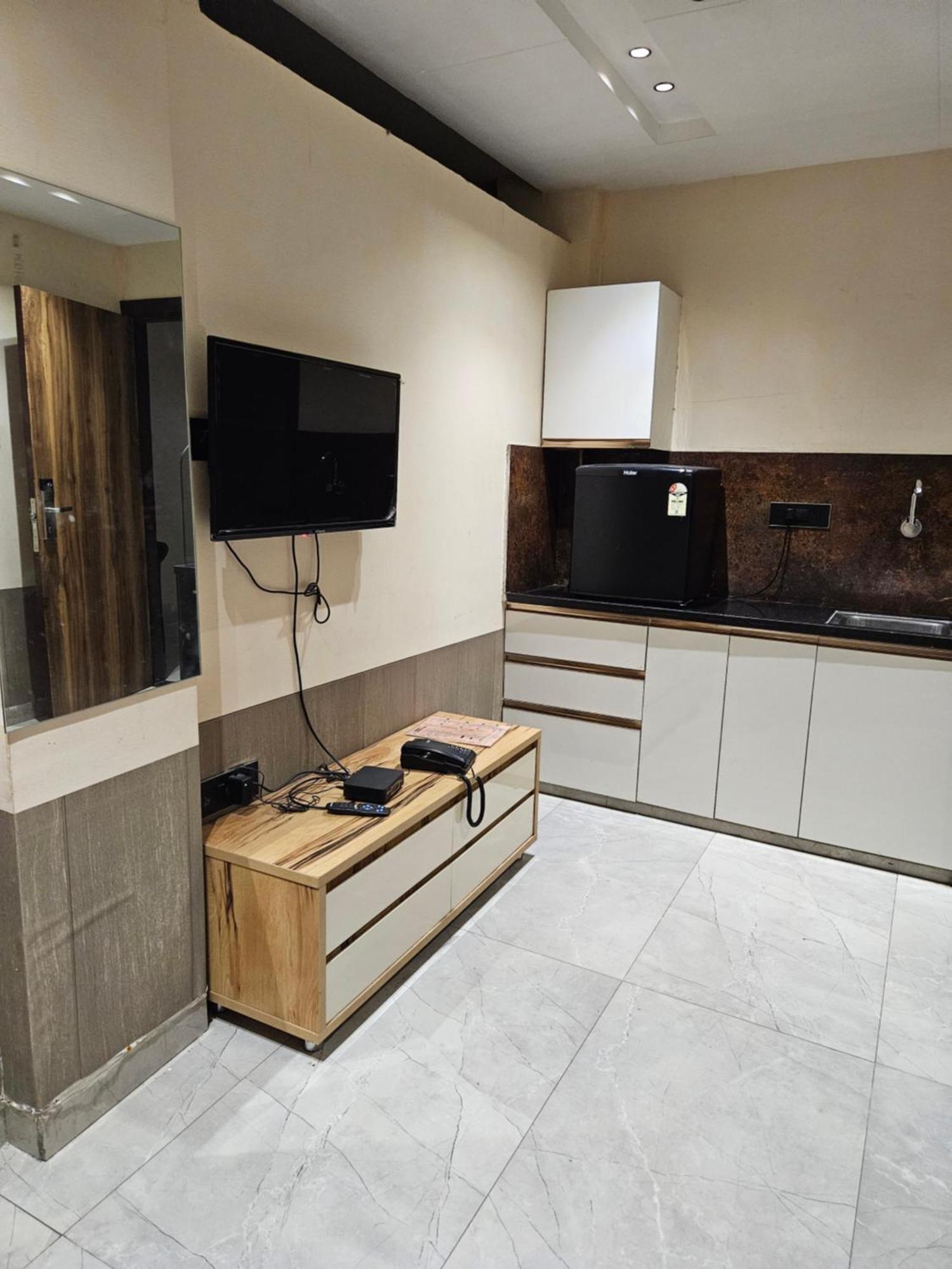 אינדורה Stayez Studio Apartments מראה חיצוני תמונה